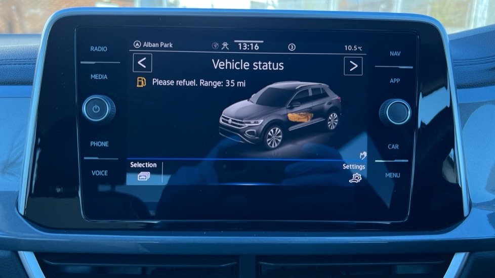 Used Volkswagen T-Roc 2023 for sale - 76868795: Photo 23