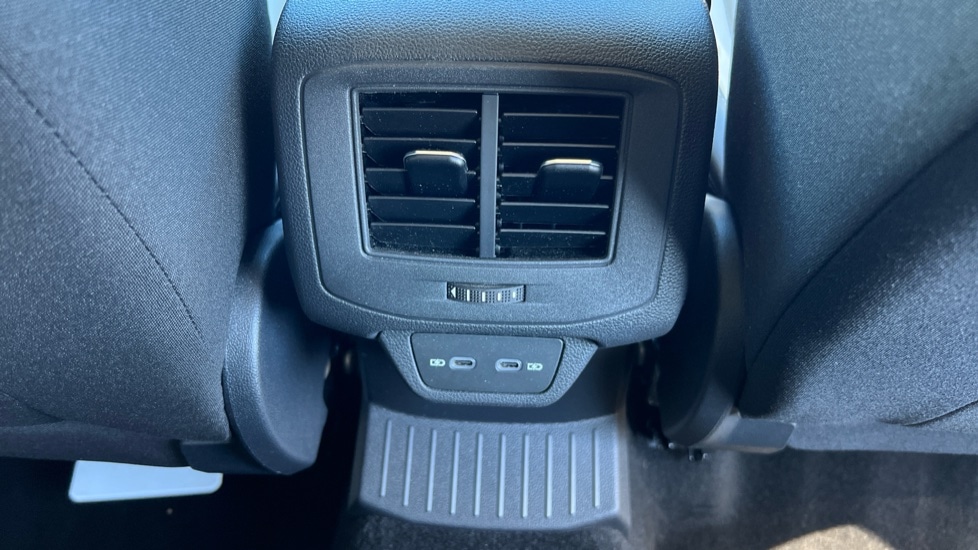 Used Volkswagen T-Roc 2023 for sale - 76868795: Photo 34