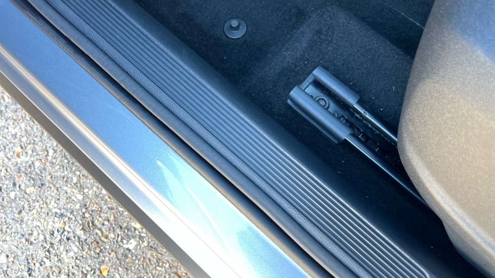 Used Volkswagen T-Roc 2023 for sale - 76868795: Photo 39