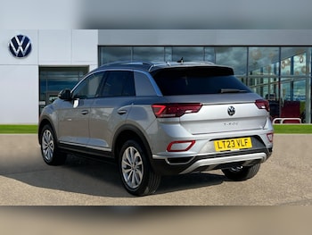 Used Volkswagen T-Roc 2023 for sale - 76868795: Photo