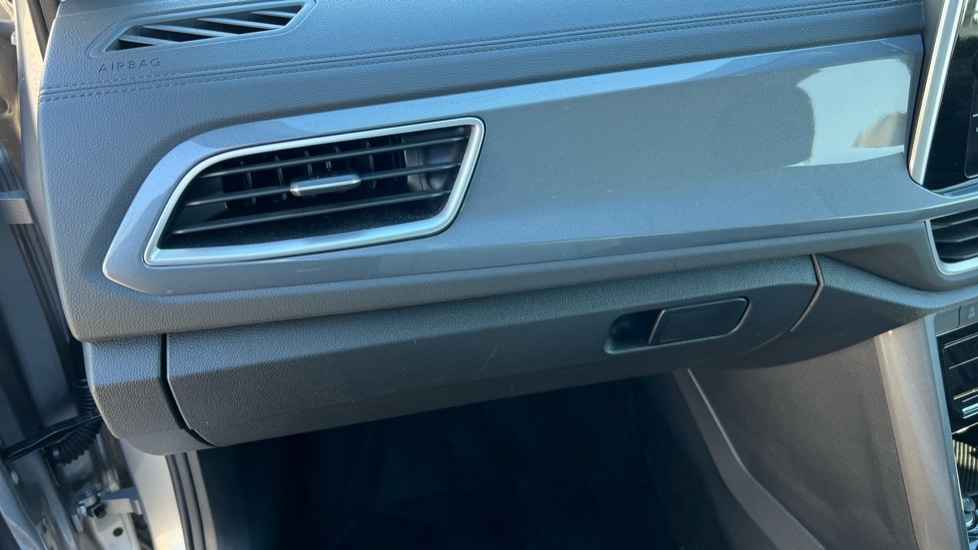 Used Volkswagen T-Roc 2023 for sale - 76868795: Photo 46