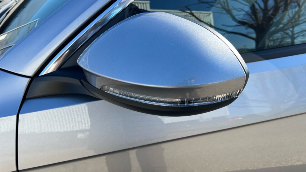 Used Volkswagen T-Roc 2023 for sale - 76868795: Photo 48