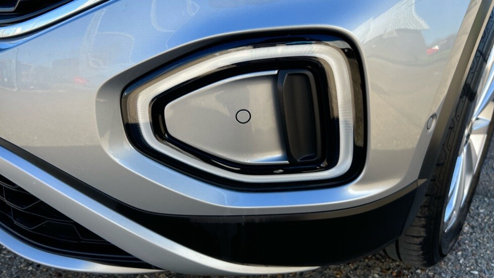 Used Volkswagen T-Roc 2023 for sale - 76868795: Photo 50