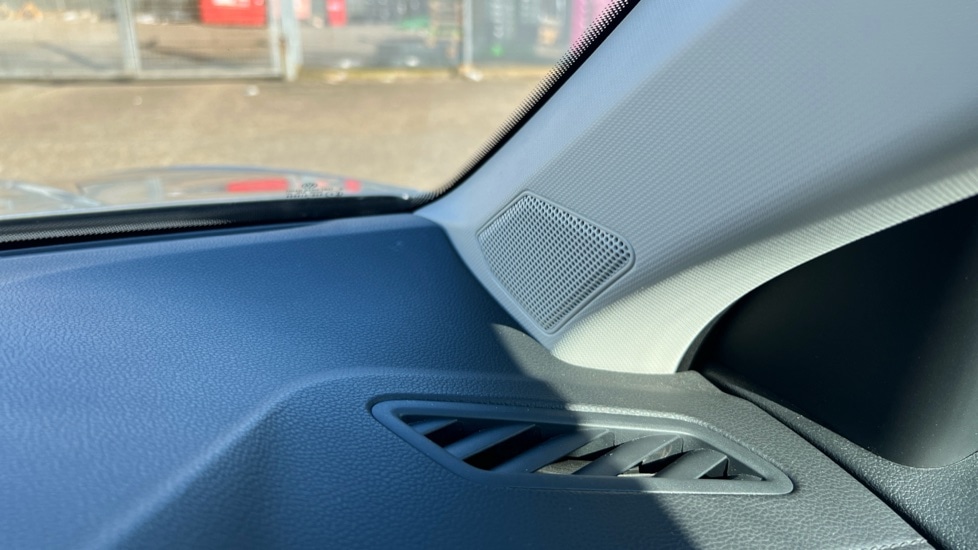 Used Volkswagen T-Roc 2023 for sale - 76868795: Photo 53