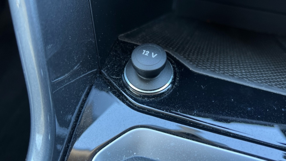 Used Volkswagen T-Roc 2023 for sale - 76868795: Photo 57