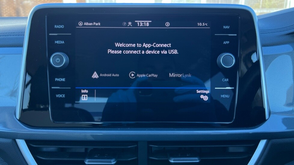 Used Volkswagen T-Roc 2023 for sale - 76868795: Photo 69