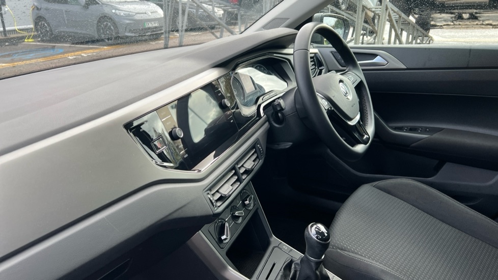 Used Volkswagen Polo 2019 for sale - 76447316: Photo 2