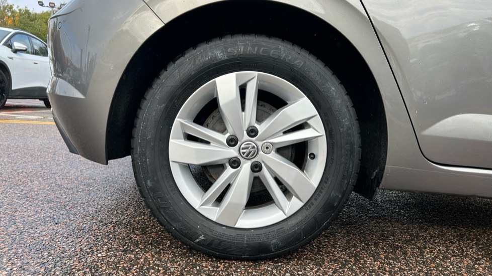 Used Volkswagen Polo 2019 for sale - 76447316: Photo 5