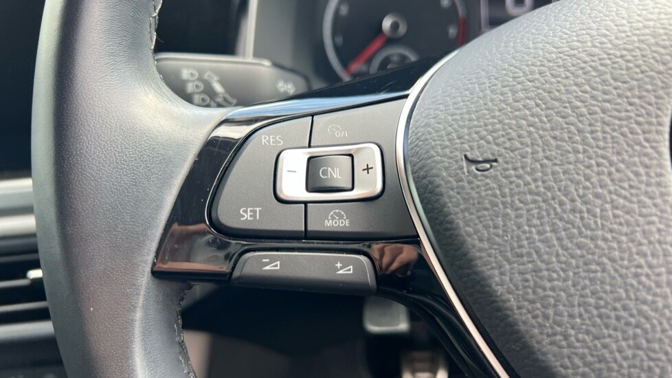 Used Volkswagen Polo 2021 for sale - 76112320: Photo 31