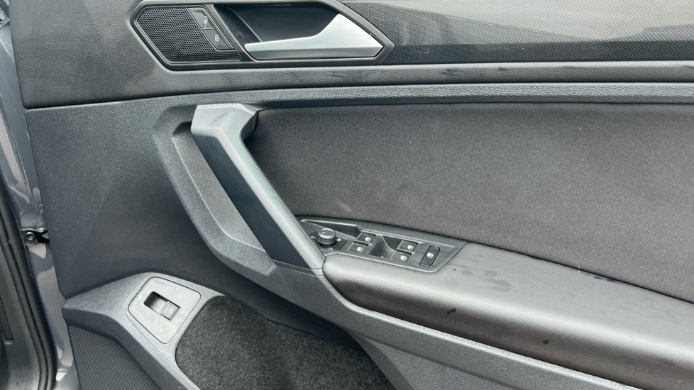 Used Volkswagen Tiguan 2023 for sale - 76124807: Photo 37