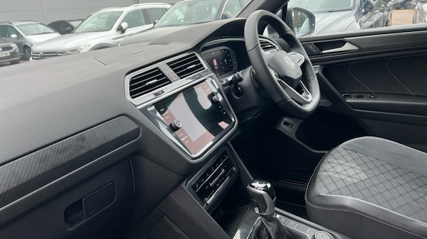 Used Volkswagen Tiguan Allspace 2021 for sale - 76196079: Photo 2