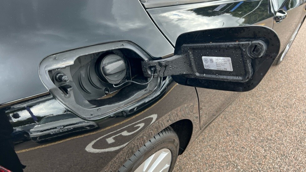 Used Volkswagen Golf 2024 for sale - 75843955: Photo 29