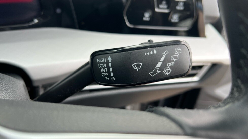 Used Volkswagen Golf 2024 for sale - 75843955: Photo 32