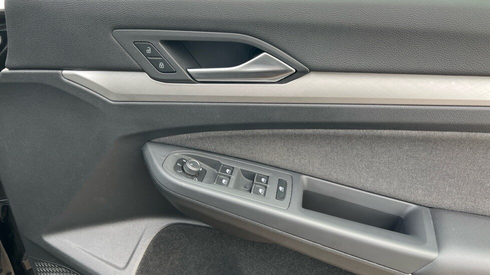 Used Volkswagen Golf 2024 for sale - 75843955: Photo 37