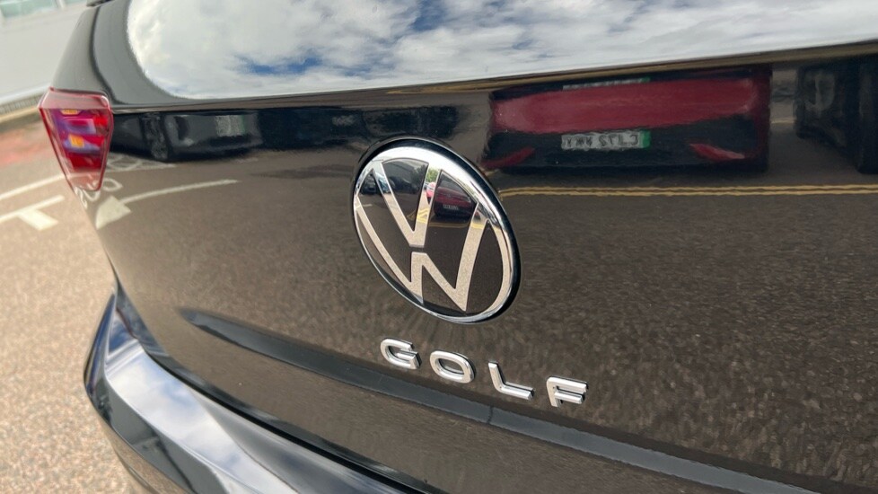 Used Volkswagen Golf 2024 for sale - 75843955: Photo 40