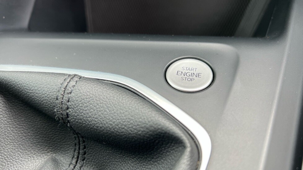 Used Volkswagen Golf 2024 for sale - 75843955: Photo 48