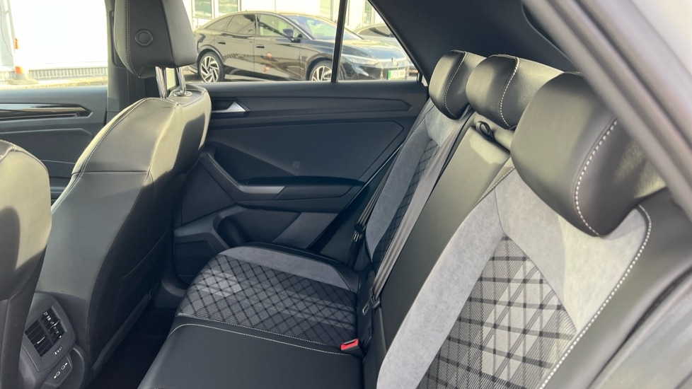 Used Volkswagen T-Roc 2025 for sale - 76873821: Photo 15