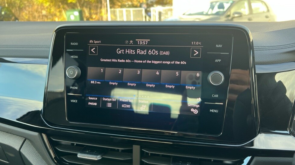 Used Volkswagen T-Roc 2025 for sale - 76873821: Photo 25