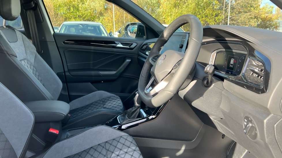 Used Volkswagen T-Roc 2025 for sale - 76873821: Photo 26