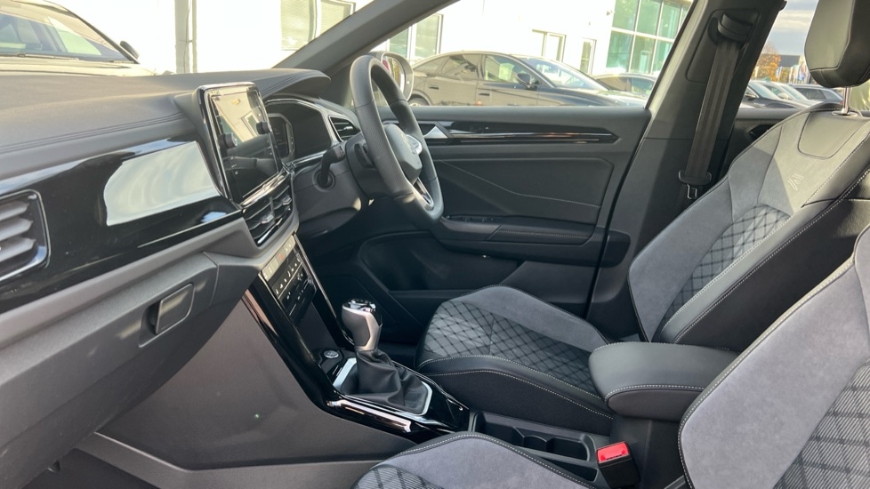 Used Volkswagen T-Roc 2025 for sale - 76873821: Photo 28