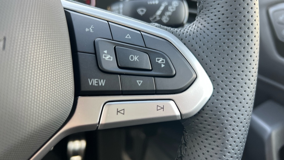 Used Volkswagen T-Roc 2025 for sale - 76873821: Photo 30