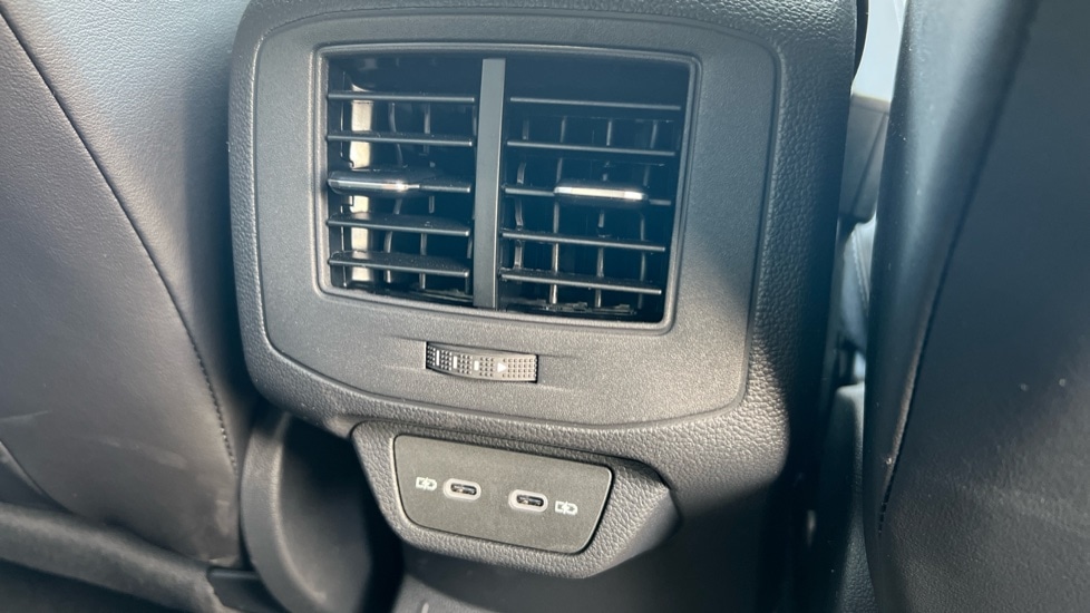 Used Volkswagen T-Roc 2025 for sale - 76873821: Photo 34