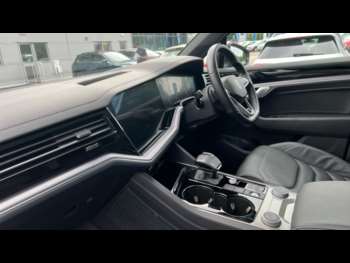 Used Volkswagen Touareg 2022 for sale - 74954883: Photo