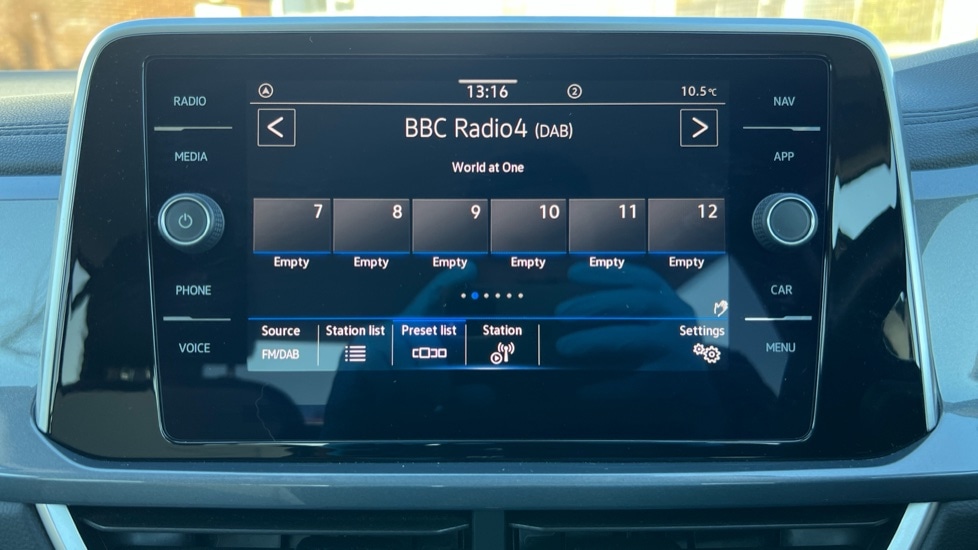 Used Volkswagen T-Roc 2023 for sale - 77057895: Photo 25