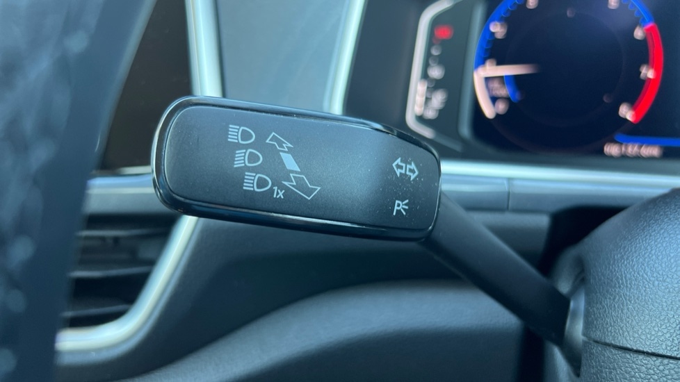 Used Volkswagen T-Roc 2023 for sale - 77057895: Photo 33