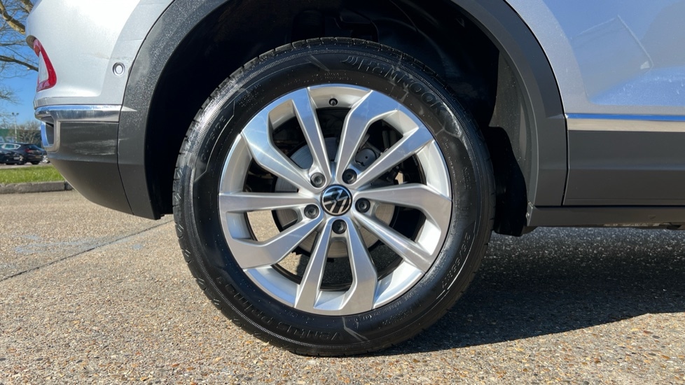 Used Volkswagen T-Roc 2023 for sale - 77057895: Photo 5