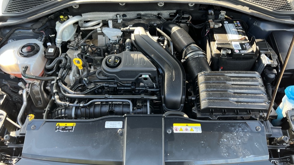 Used Volkswagen T-Roc 2022 for sale - 76161400: Photo 17