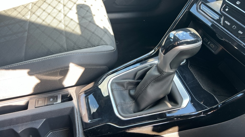 Used Volkswagen T-Roc 2022 for sale - 76161400: Photo 35