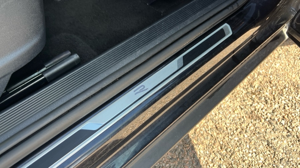 Used Volkswagen T-Roc 2022 for sale - 76161400: Photo 40
