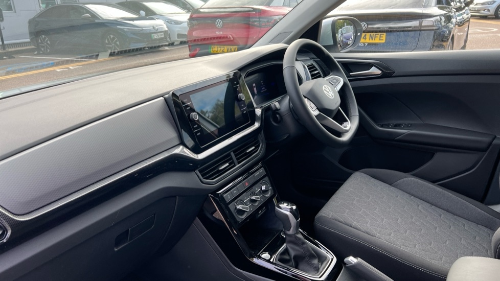 Used Volkswagen T-Cross 2025 for sale - 76870256: Photo 2