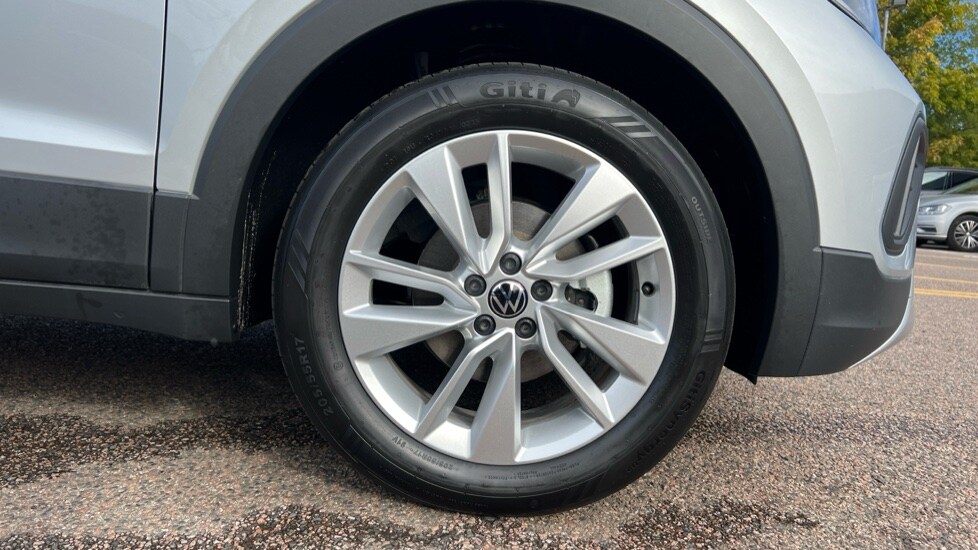 Used Volkswagen T-Cross 2025 for sale - 76870256: Photo 20