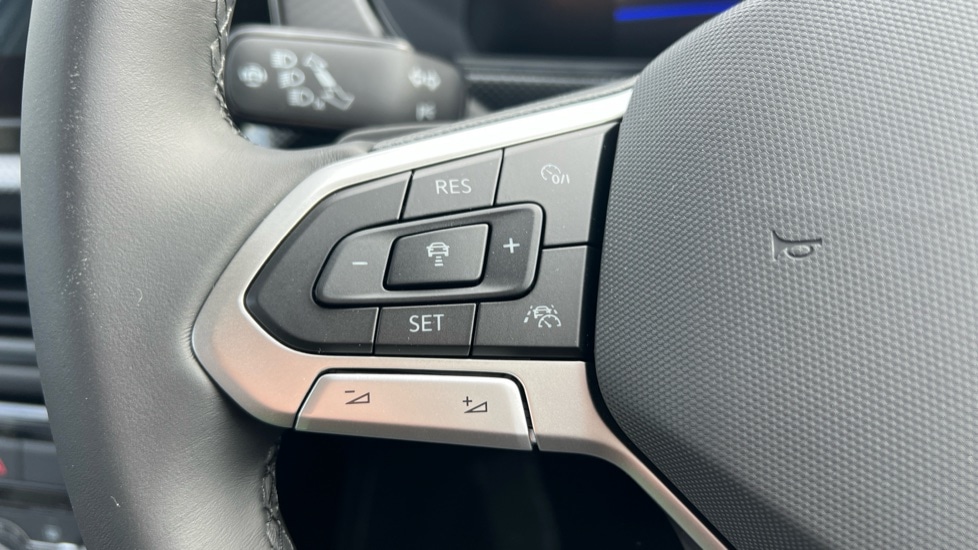 Used Volkswagen T-Cross 2025 for sale - 76870256: Photo 31