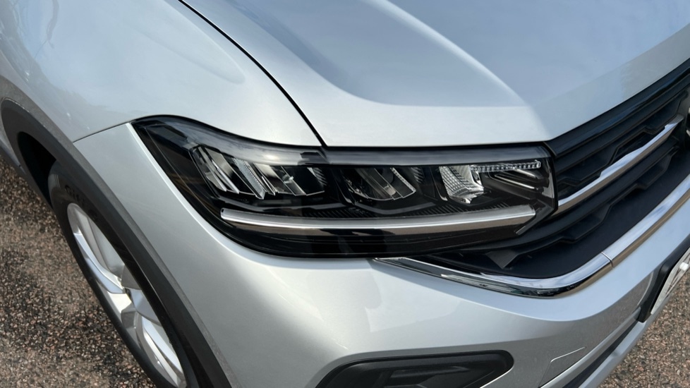 Used Volkswagen T-Cross 2025 for sale - 76870256: Photo 41