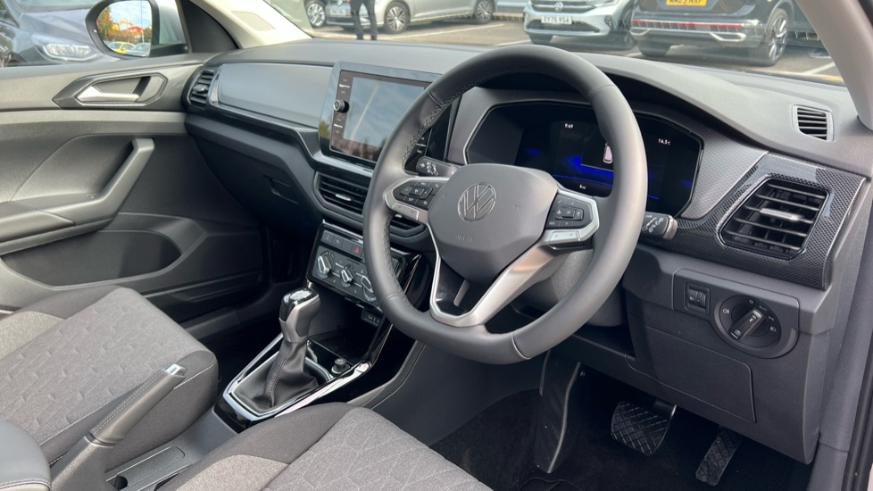 Used Volkswagen T-Cross 2025 for sale - 76870256: Photo 6