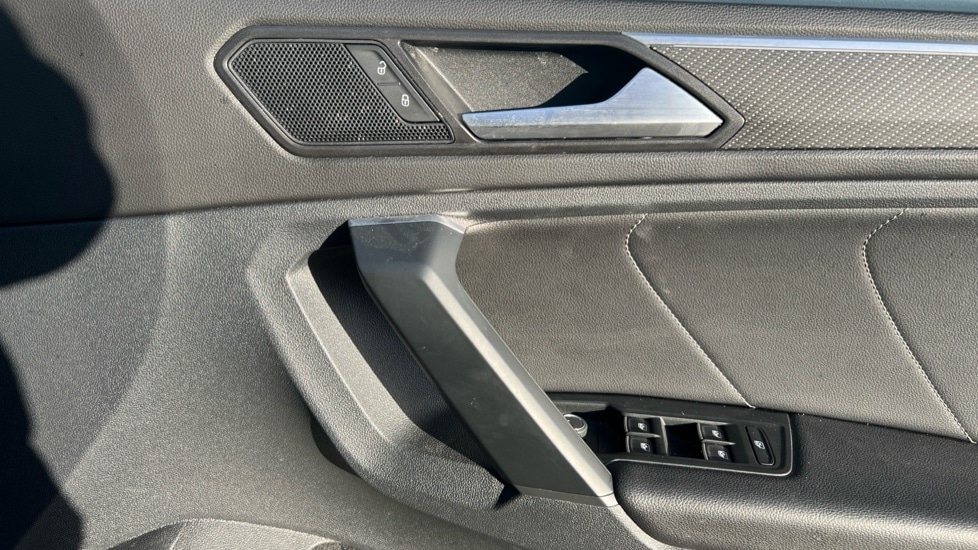 Used Volkswagen Tiguan 2023 for sale - 76869528: Photo 37