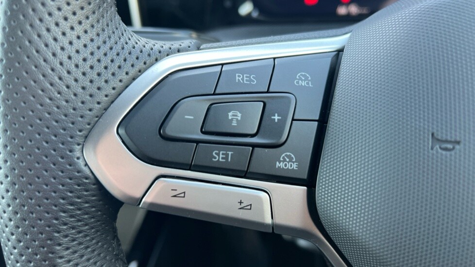 Used Volkswagen Golf 2025 for sale - 76869699: Photo 31