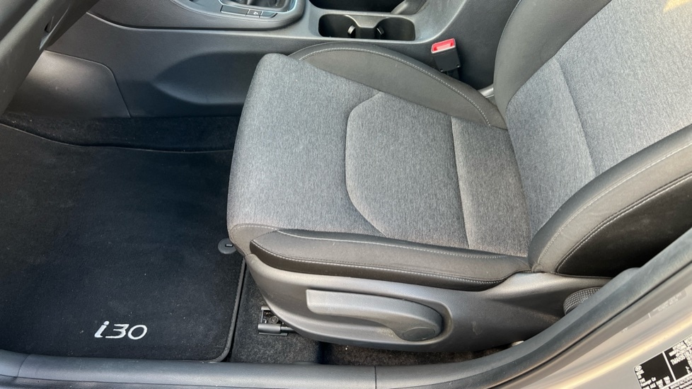 Used Hyundai i30 2023 for sale - 76874762: Photo 32