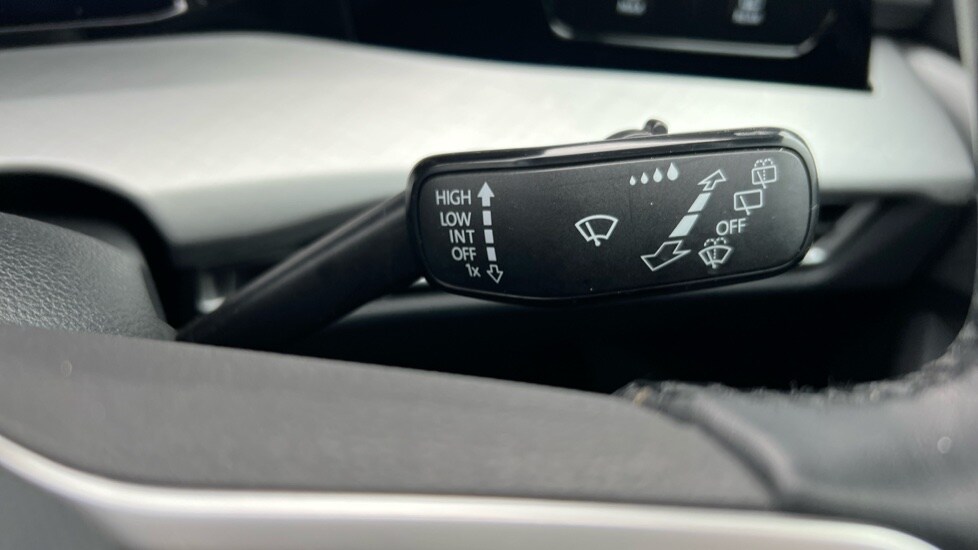 Used Volkswagen Golf 2024 for sale - 76927793: Photo 32