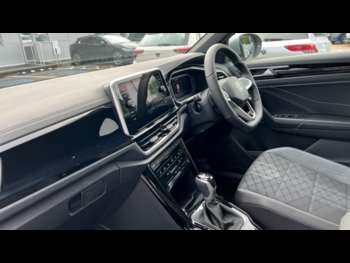 Used Volkswagen T-Roc 2024 for sale - 74845578: Photo