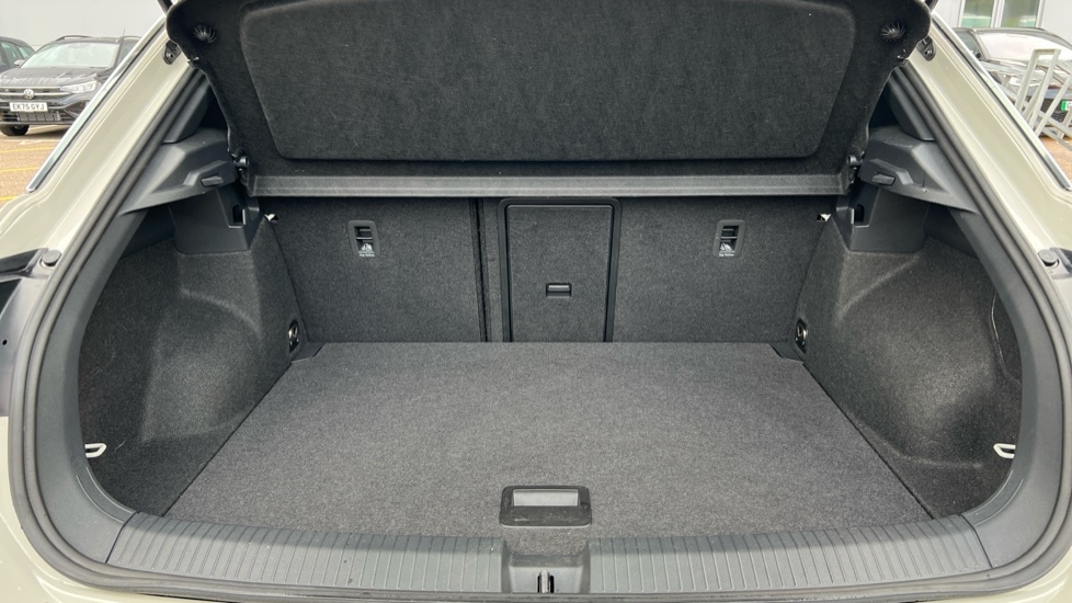 Used Volkswagen T-Roc 2025 for sale - 76873532: Photo 16