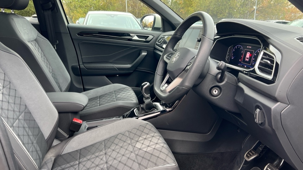 Used Volkswagen T-Roc 2025 for sale - 76873532: Photo 26