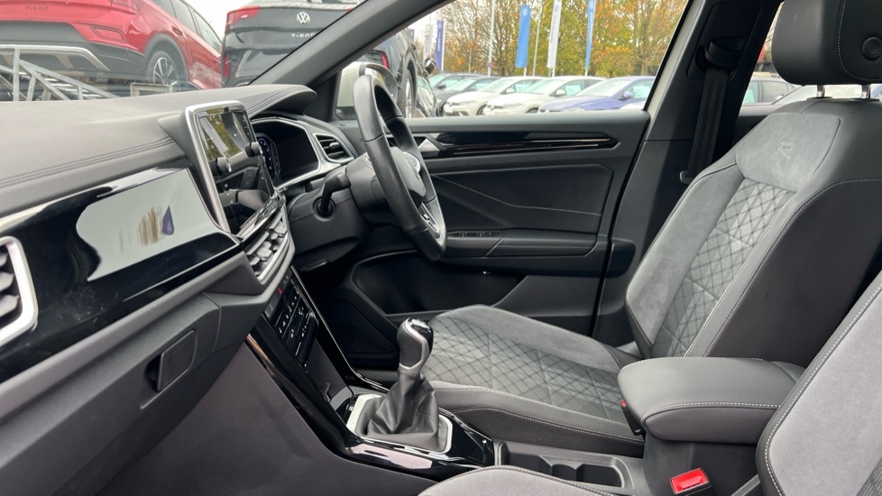 Used Volkswagen T-Roc 2025 for sale - 76873532: Photo 28