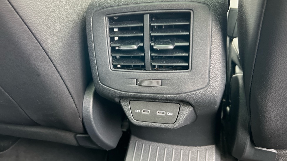 Used Volkswagen T-Roc 2025 for sale - 76873532: Photo 34