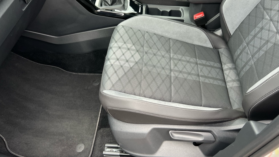 Used Volkswagen T-Roc 2025 for sale - 76873532: Photo 39