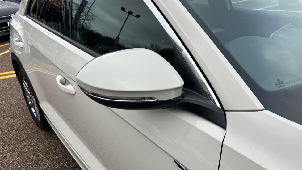 Used Volkswagen T-Roc 2025 for sale - 76873532: Photo 42