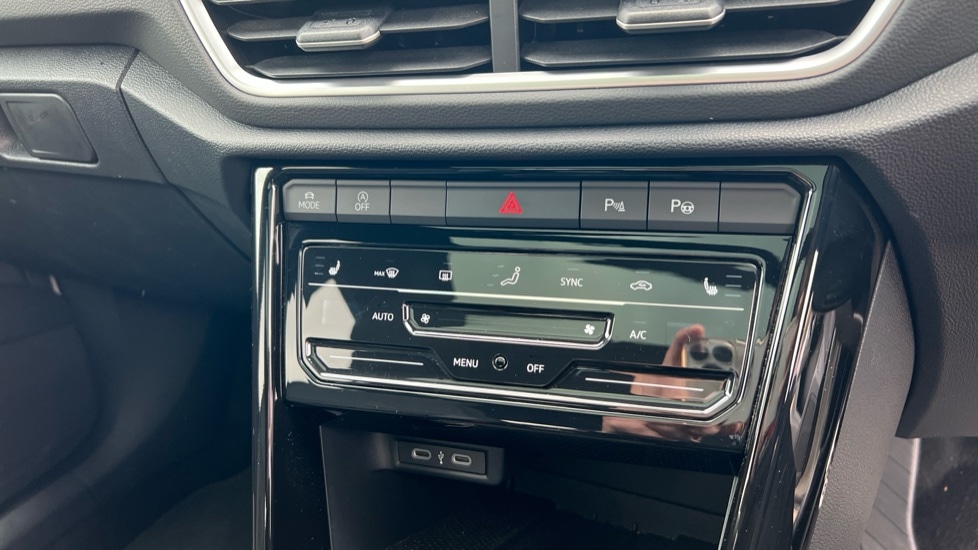 Used Volkswagen T-Roc 2025 for sale - 76873532: Photo 48